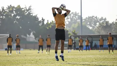 Cambridge United are fourth in League One ahead of their match at Oxford United, with head coach Neil Harris highlighting...